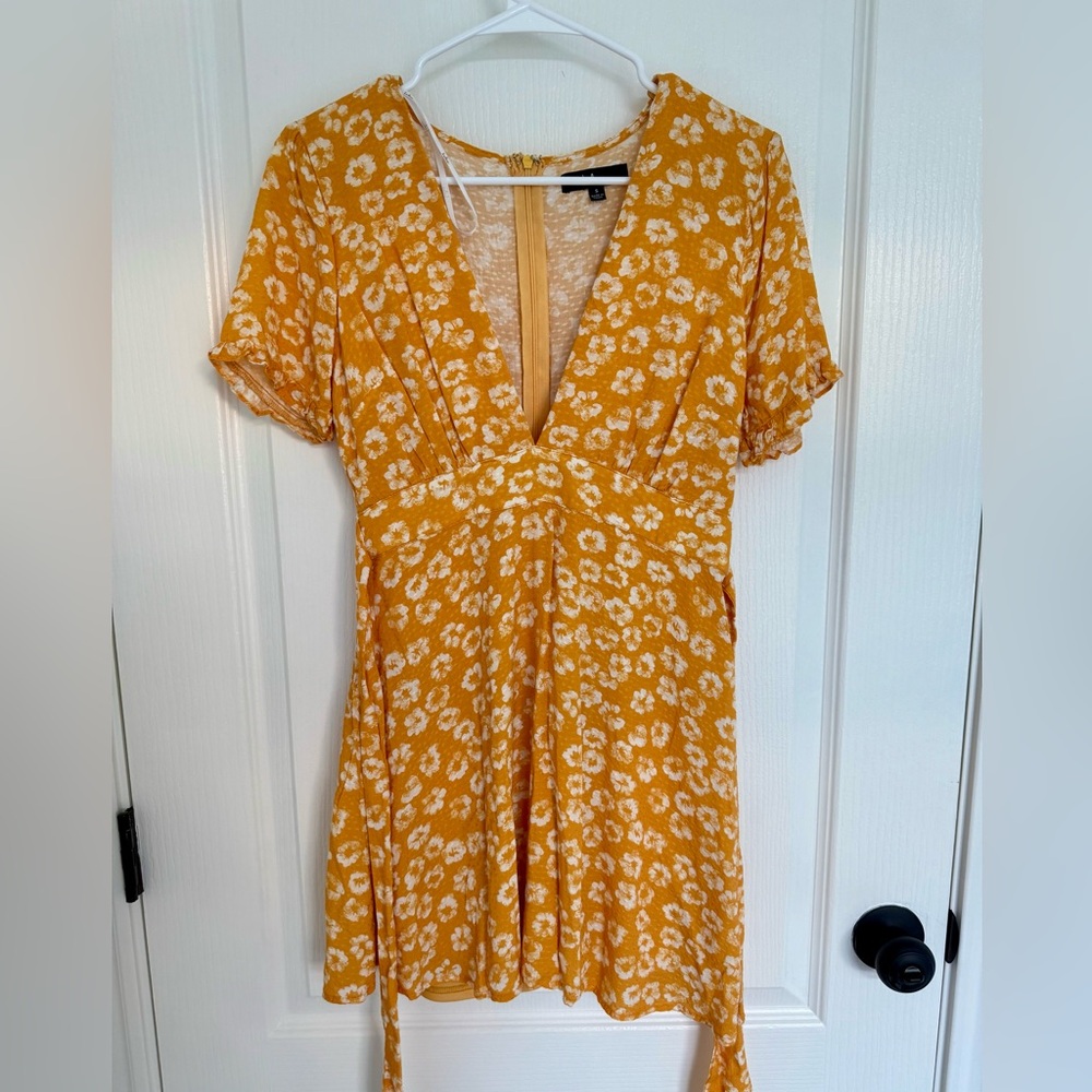 Lulus Floral Yellow Dress
